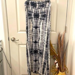 Hot Kiss tide dye skirt